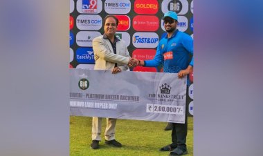 Handa Bangles Founder Mr. Kamal Handa Honours Big Cricket League Semi-Final Man of the Match with ₹2 Lakh Award